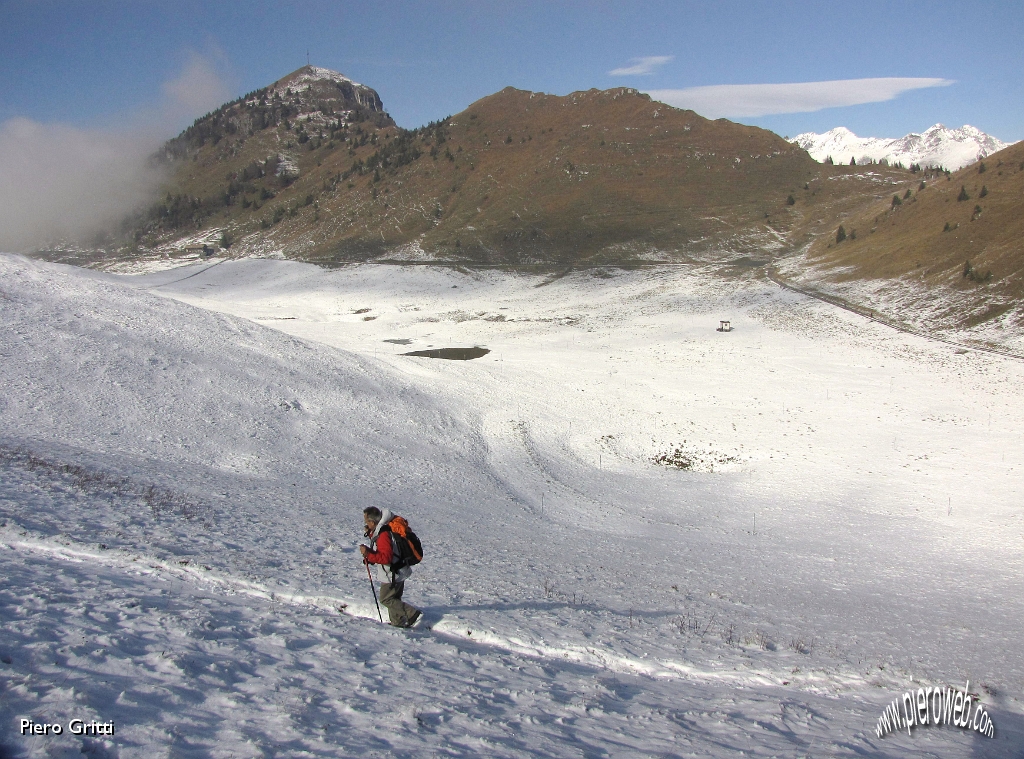 44 Saliamo su neve... (foto Maurizio) .JPG